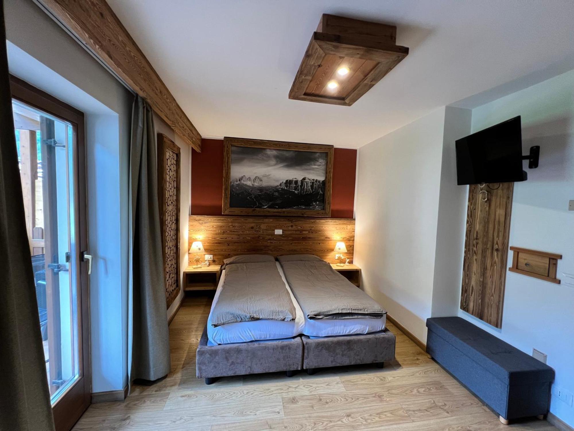Garni Eden Bed&breakfast Soraga di Fassa Exterior foto